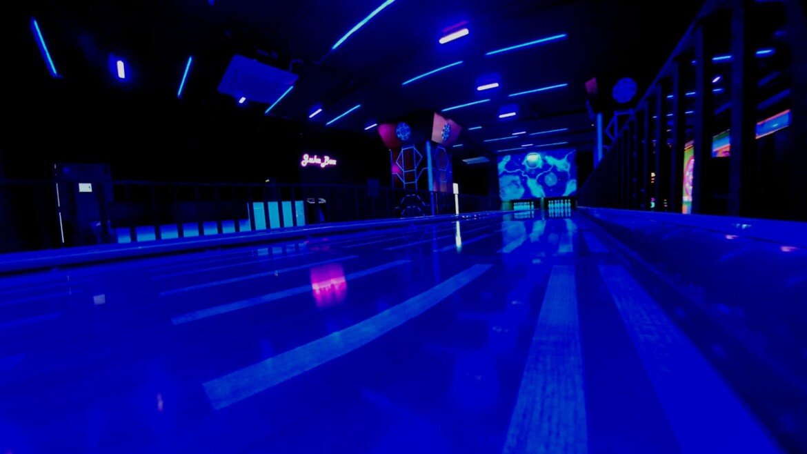 Best bowling alley Lahore, Bowling Alley Playdium